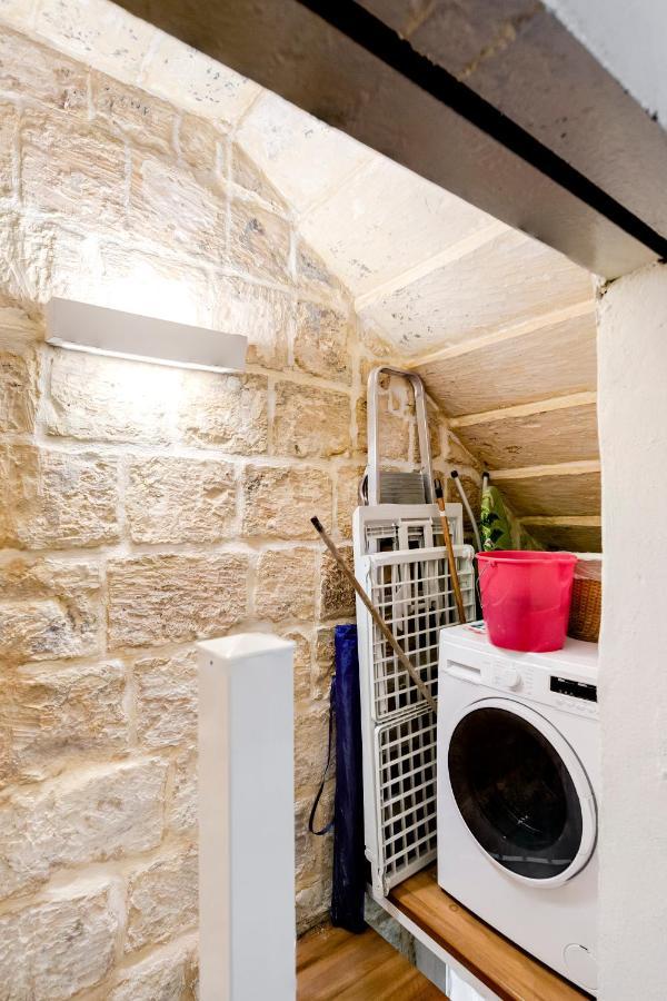 Chic, Stylish 1 Bedroom Maisonette - Close To Valletta Il-Furjana Buitenkant foto